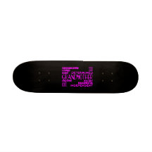 Moderna kvinnliga chic stilfulla mormorfarmödrar anpassad skate board