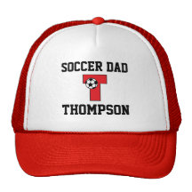 Monogram för brev T i röd fotboll Trucker Keps