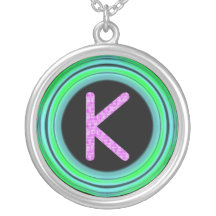 Monogram "K ", Hängsmycke