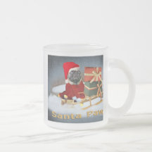 Mops Santa med gåvamuggen