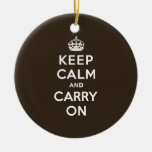 Mörk choklad - brun behållalugn och bär på julgranskula