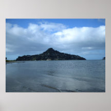 Mt Paku från den Tairua townen nyazeeländska Juni  Print
