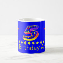 Mugg för födelsedag för röd Smileystjärna 5th
