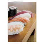 Närbild av sushi på ett bord hälsningskort