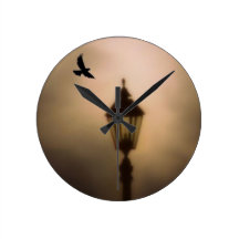 Nevermore tar tid på den Poe inspirerade väggen Väggklockor