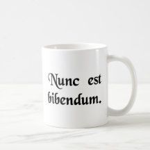 Nu måste vi drink. kaffe kopp