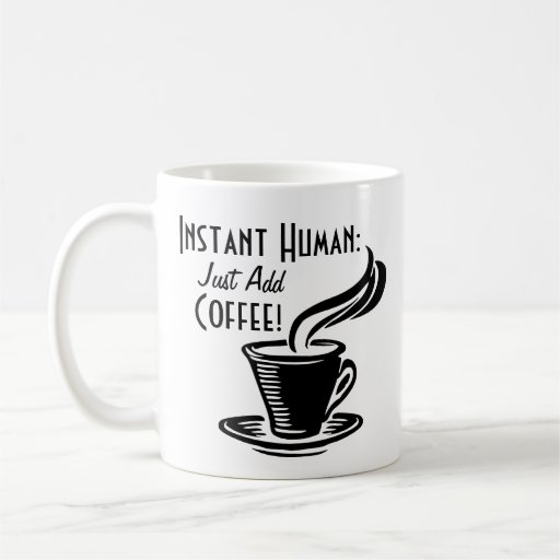 Ögonblickmänniskan tillfogar precis kaffe kaffe koppar