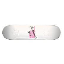Oklahoma flicka med den klottrade Oklahoma kartan Skate Deck