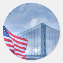 Överbryggar den patriotiska amerikanska flaggan fö rund klistermärke