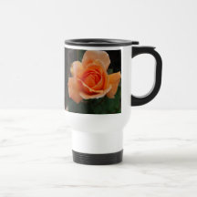 Pastellfärgad orangero kaffe muggar