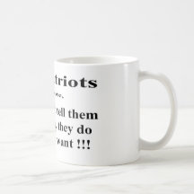 Patrioter röstar kaffe muggar