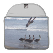 Pelikanstrandrickshawen viftar med muffen MacBook pro sleeve