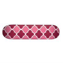 Pink quatrefoil pattern skate board