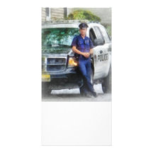 Polis med bensindriven bil foto kort