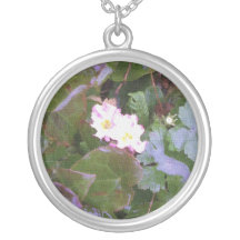 Primroses i regna hängsmycke