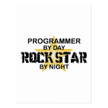 Programmerarerockstjärna vid natt vykort