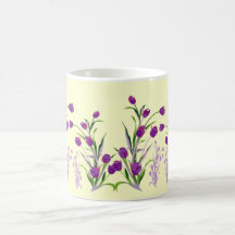 purpurfärgade floror kaffe kopp