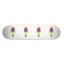 RegnbågeFinchfågel. Färgrik Gouldian. Skate Board Decks