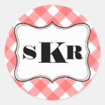Röd för monogrambrev för gingham 3 stil för land rund klistermärke