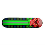 Röd skalleTartan de MUSEUMZazzle gåvorna Skateboard