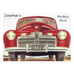 Röd vintageautomatiskfödelsedagsfest anpassade inbjudan