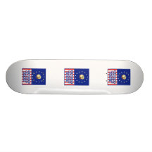 Röd vit- och blåttvinbryggare skateboard deck