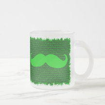 Roliga gröna mustascher kaffe mugg