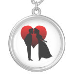 roman-couplekissingheart halsband