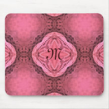 Romantisk barock i dammig rosa monogram mus matta