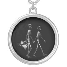 RÖNTGA VISIONSKELETT KOPPLAR IHOP RESANDE B&W HALSBAND