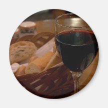 Rött vin i en italiensk restaurang magneter