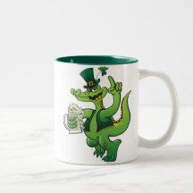 Saint patrick's daykrokodil som dricker öl kaffe mugg