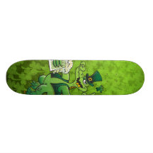 Saint patrick's daykrokodil som dricker öl skate boards
