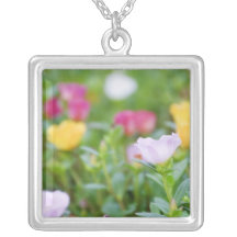 Säng av blommor (2) skräddarsydda halsband