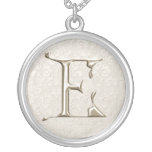 SilverMonogramhalsband - brev E