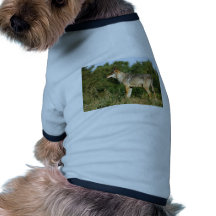 Skandinavisk grå färgvarg djur tee shirt