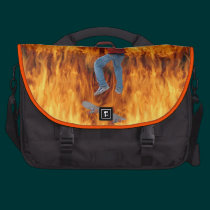 Skateboarder 3 & flammar handlingsportkonst commuterbag