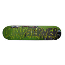 Skridskon stiger ombord skate board