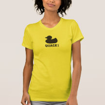 Snatter i svart t shirt