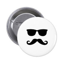 solglasögon och 'stache knappar