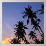 Solnedgång i KohChang thailändska palmträd Posters