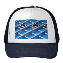 Stålsätta bollar och stänger på blåttakryl trucker keps