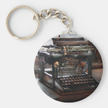 Steampunk - skrivmaskin - en gammal skrivmaskin fö nyckelring