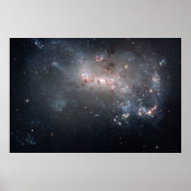 Stjärn- fyrverkerier som är brinns i galaxen NGC 4 Print