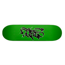 Svart graf för stil på grönt skateboard deck