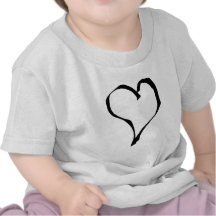 Svartvit kärlekhjärtadesign t shirt