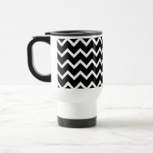 Svartvit sicksackmodell kaffe muggar