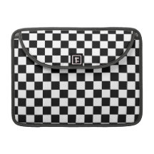Svartvitt rutigt mönster sleeve för MacBook pro