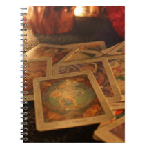 Tarot täckte anteckningsboken
