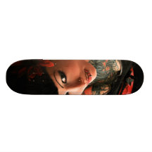 Tatueringen klämmer fast upp skate deck